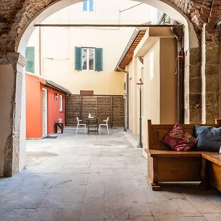 Appartamento Il Cortile In Centro Lucca